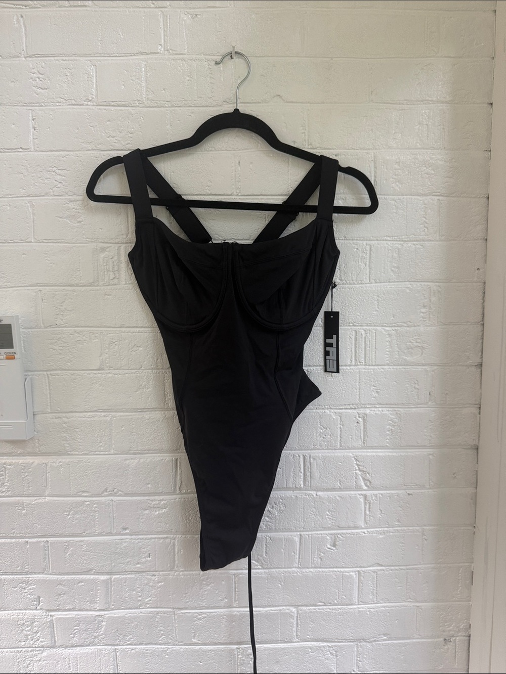 22. NWT TA3 $ 175 MEDIUM REGULAR LONG FG CUP HI CUT LIFTY